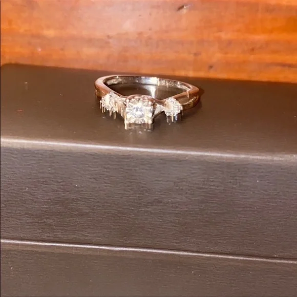 Diamond Promise Ring - Picture 4 of 4